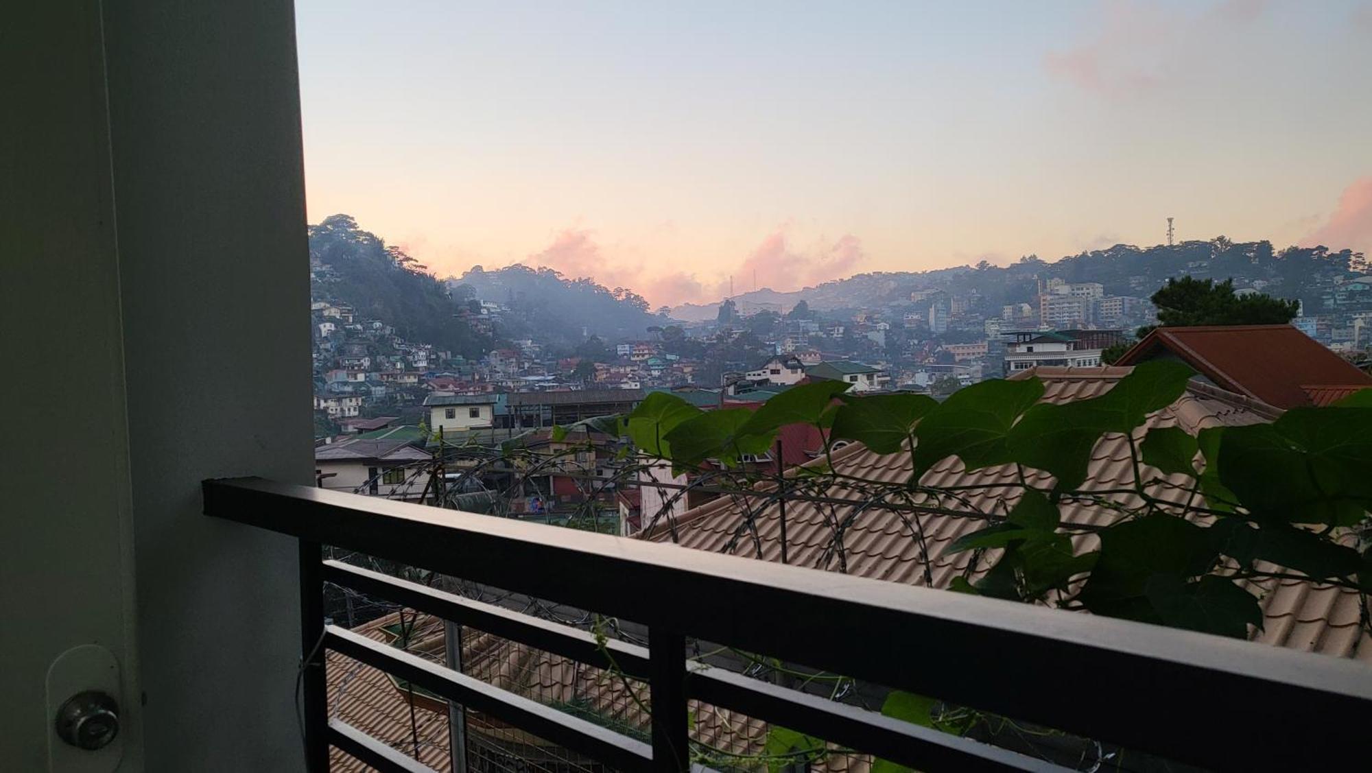 Апартаменти Finteo Skylands Premium Baguio City Номер фото